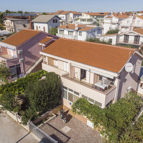 Apartments Holiday near beach Vodice  2