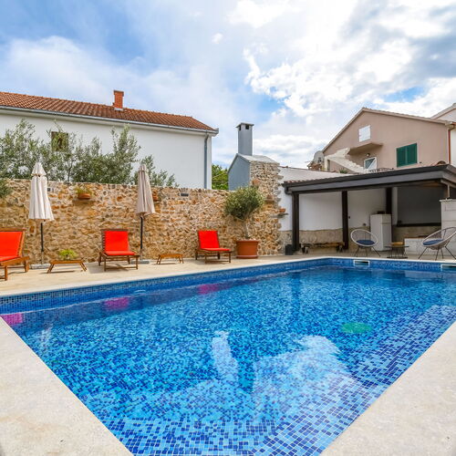 Villa Alka Okrug Gornji  2