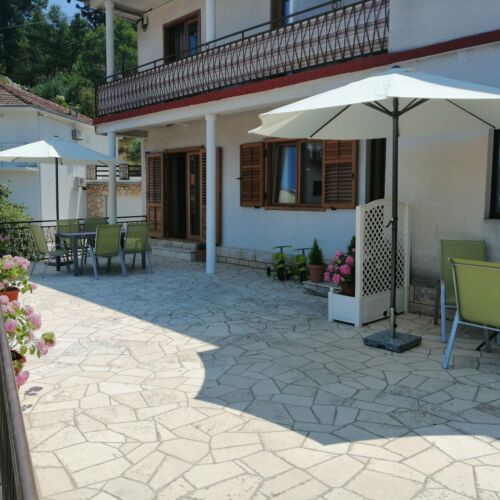 Apartments Amazing view Jelsa  4