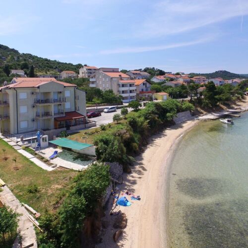 Apartments Vista Tkon  2