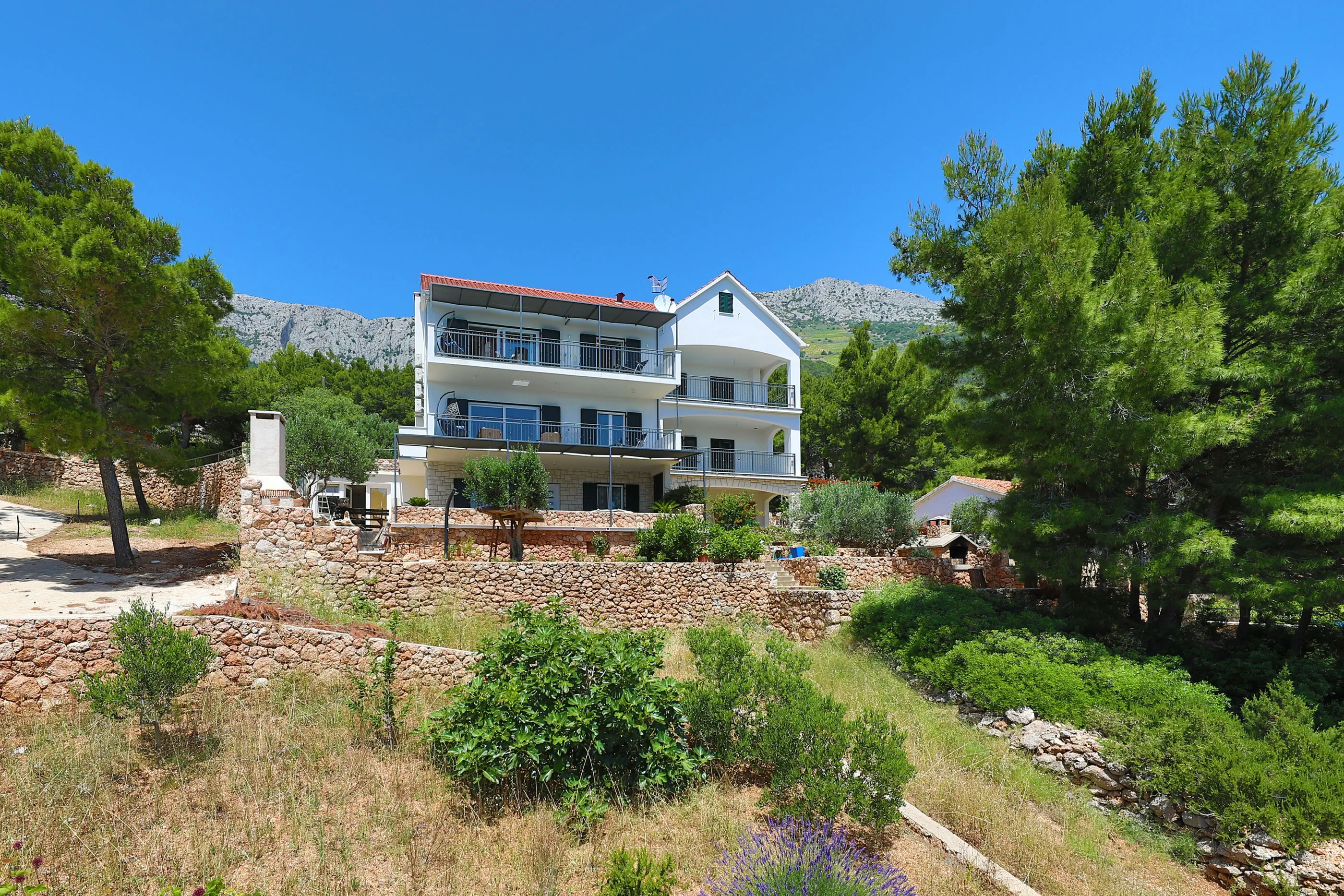 Apartments Redstone luxury apartments Sv. Nedjelja