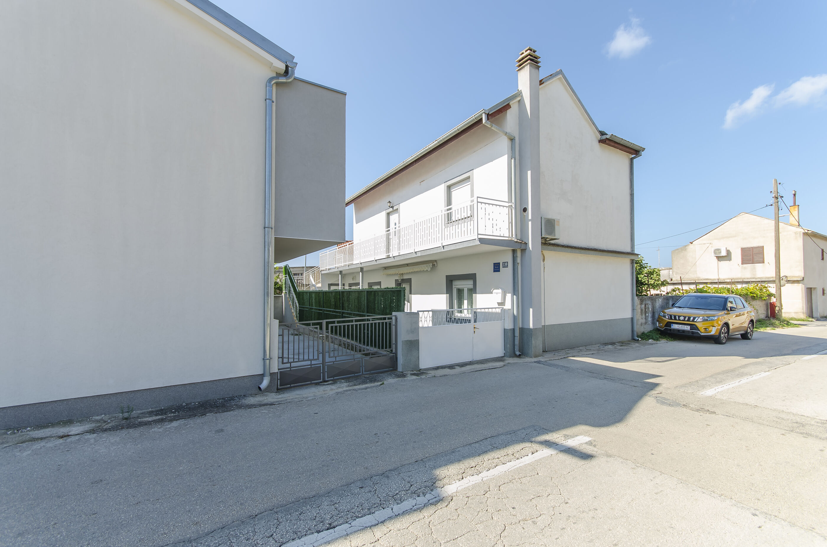 Apartments Danica Pirovac