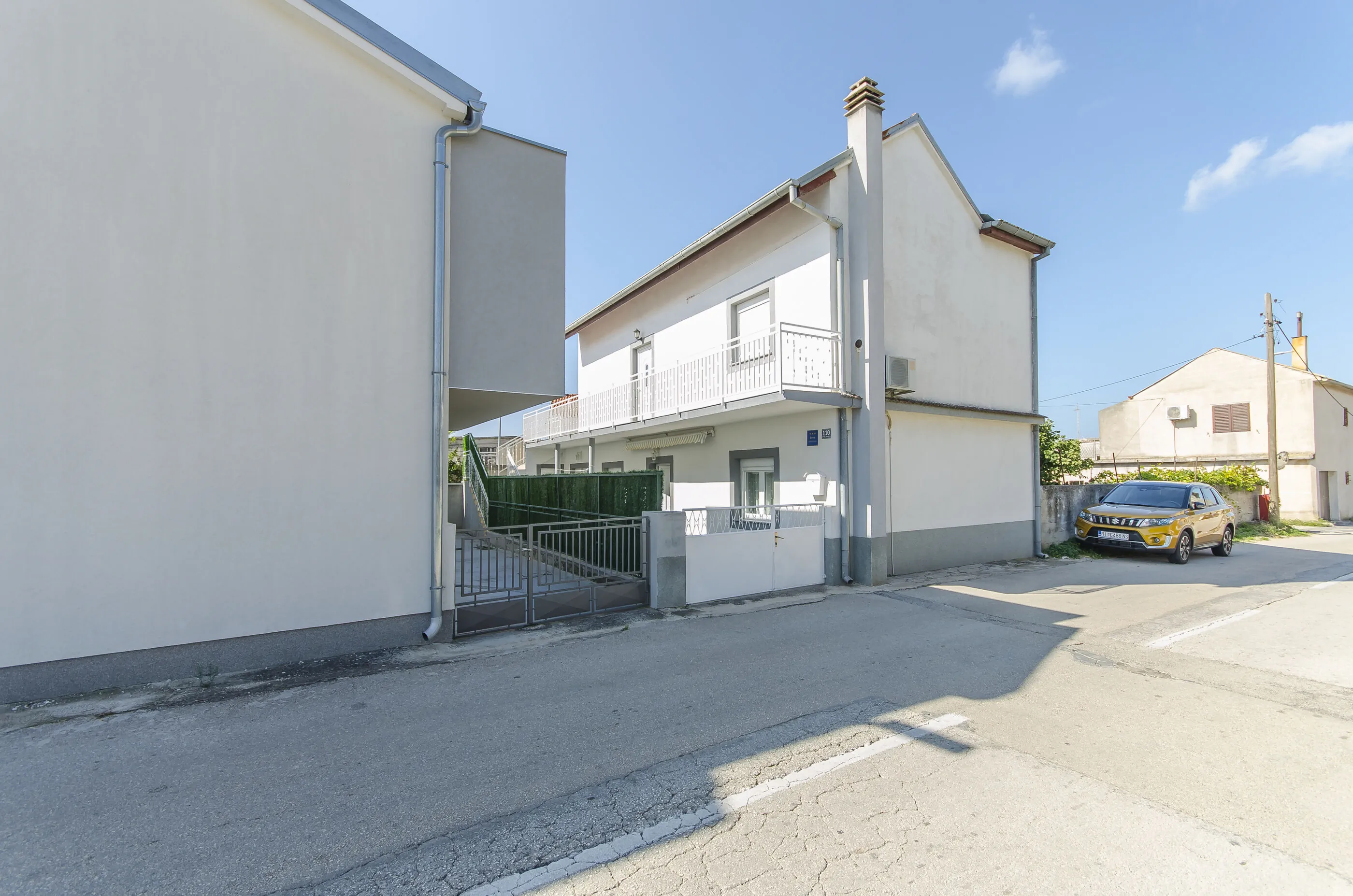 Apartments Danica Pirovac