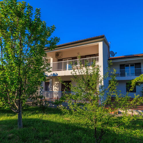 Apartments Biserka Palit