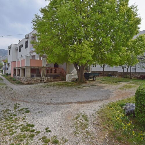 Apartment and Rooms Mila Seline