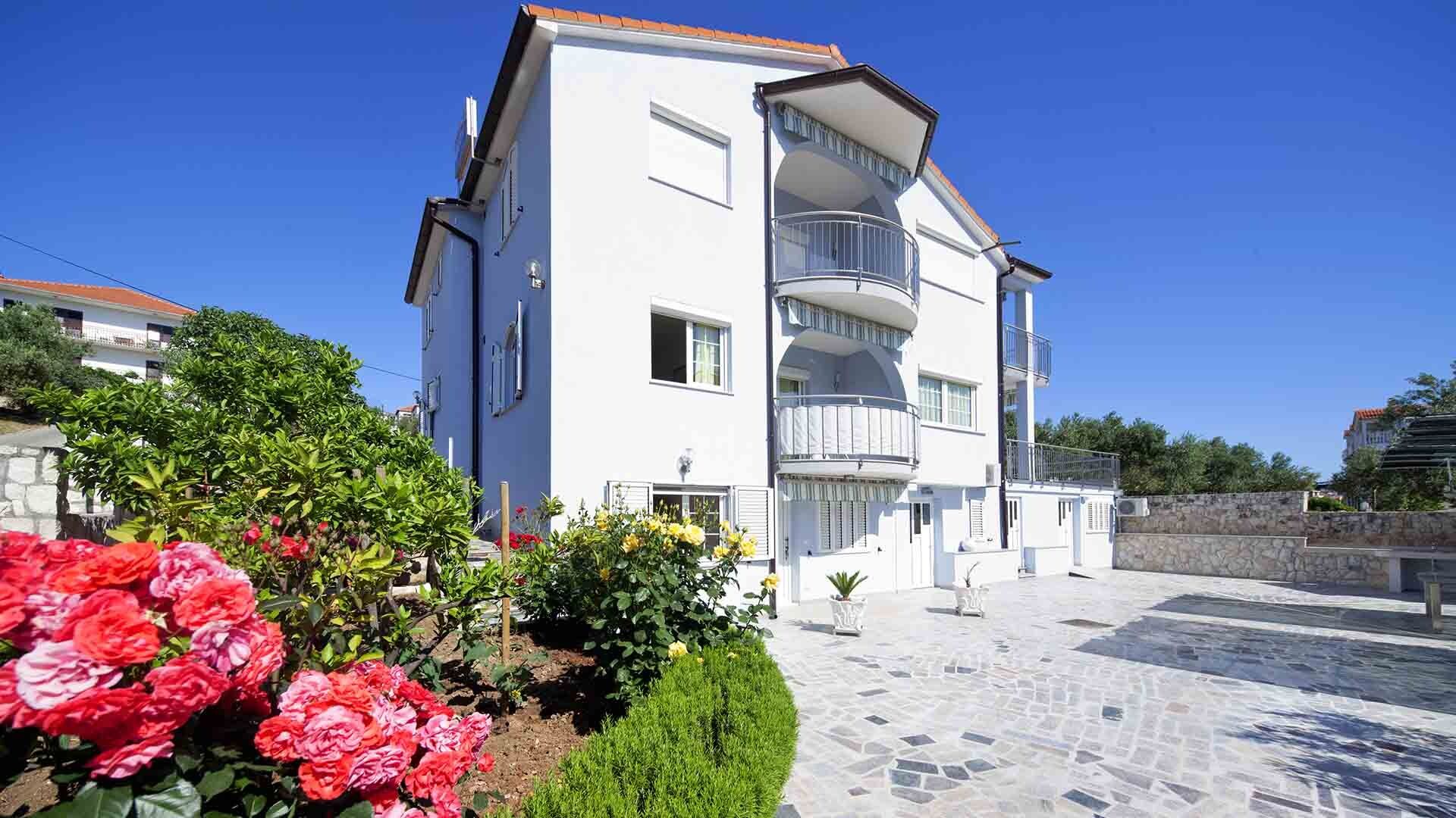 Apartments Delight Okrug Gornji