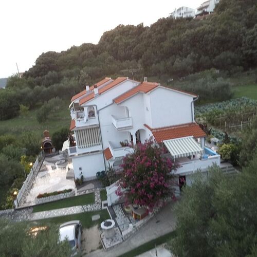 Apartmani Dora Kampor  4