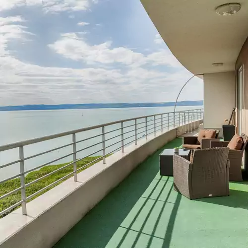 Club 218 Palazzo Wellness Apartman Siófok 002 kép