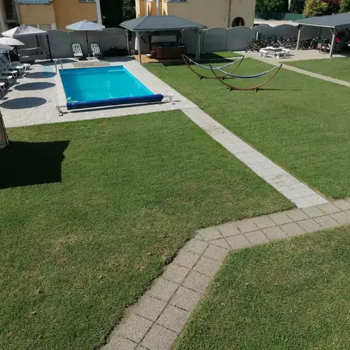 Harangvirág Apartmanház 4. Siófok 004 kép
