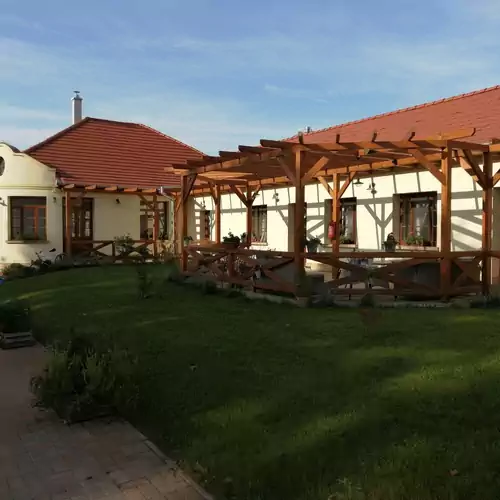 Napkirályfi Udvarház Tápiószőlő 001 kép