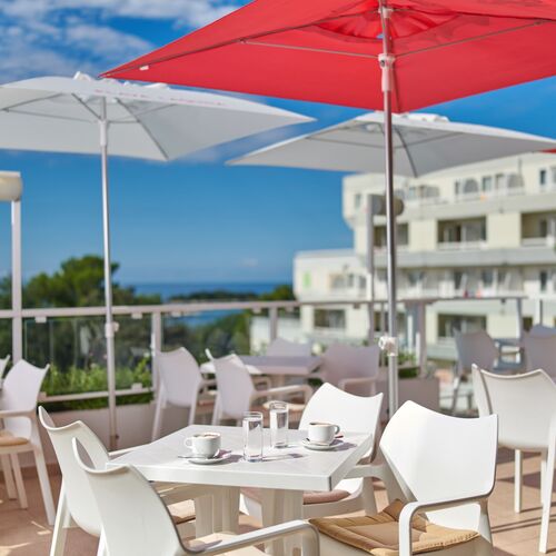 beautiful terrace , restaurant&bar