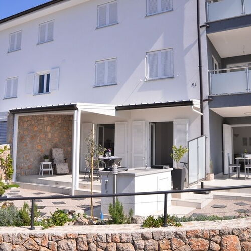 Apartmanok Parkolóhellyel Njivice, Krk - 16244 Njivice  2