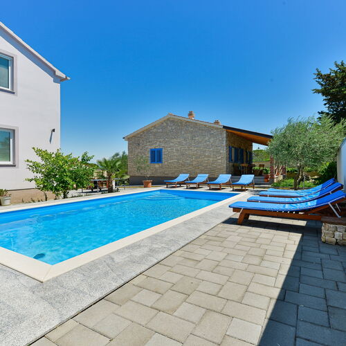 Apartmanok Családok Részére Medencével Zadar - 18098  4
