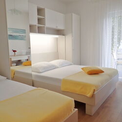 Apartments and Rooms Sidro Seline