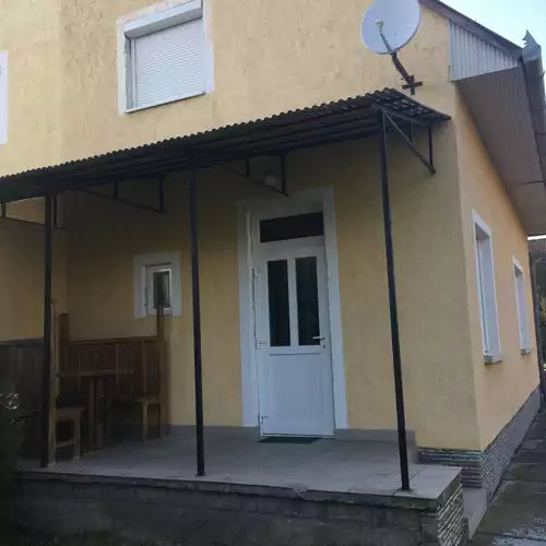 Vikrics Apartman Balatonmáriafürdő 003 kép