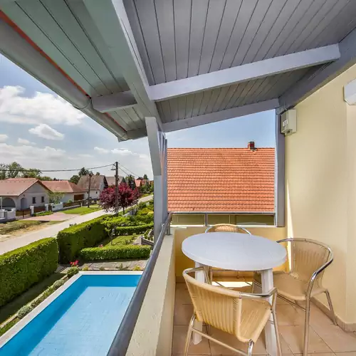 Familia 2 Apartman Balatonmáriafürdő 004 kép