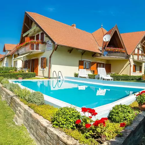 Familia 4 Apartman Balatonmáriafürdő 002 kép