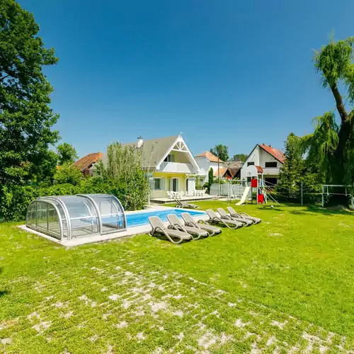 Hervai Villa Balatonmáriafürdő 002 kép
