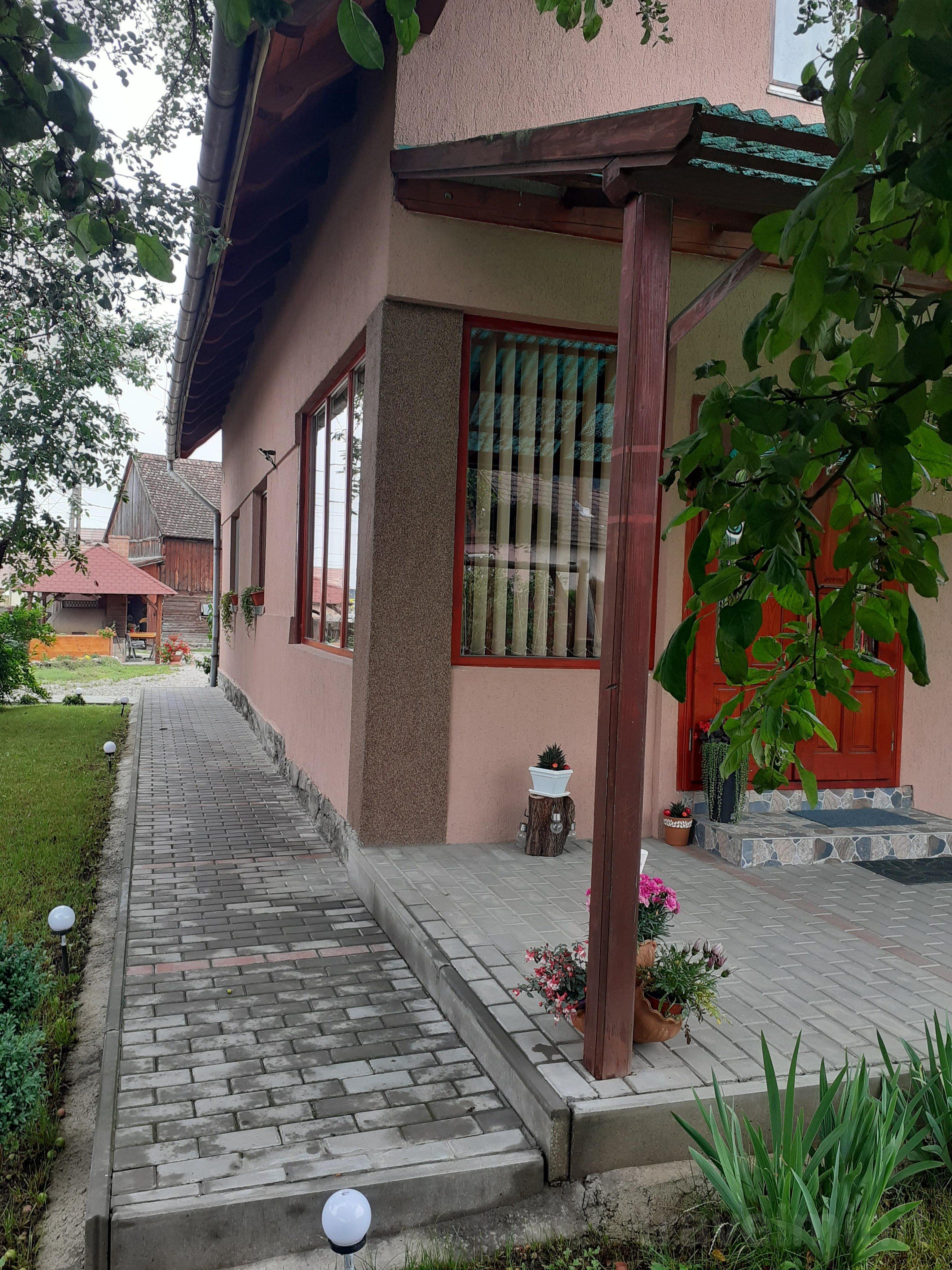 Casa de oaspeți Orsolya Lăzarea