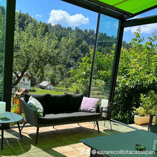 cazare-colibita-casa-lipan-terasa-relaxare-natura-gradina .jpg