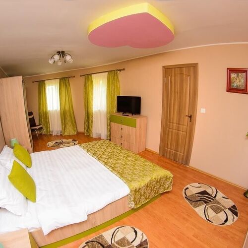 Camera Tripla, s-a mai adaugat un pat