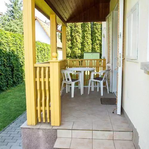 Hohl Üdülőház Balatonmáriafürdő 002 kép
