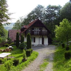 Casa la cheie Banucu Lívia Satu Mare