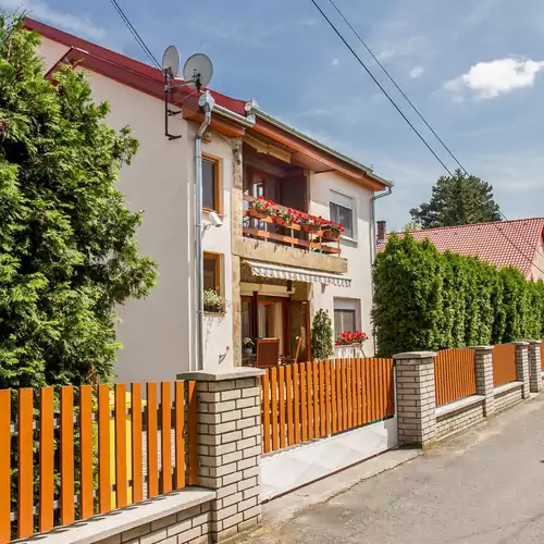 Berkes Apartman Balatonmáriafürdő 001 kép