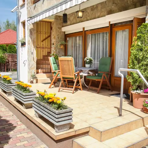 Berkes Apartman Balatonmáriafürdő 004 kép