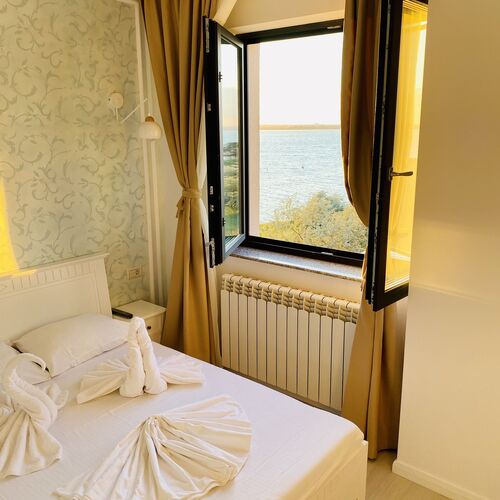 Beach Vibe Apartments Central Mamaia