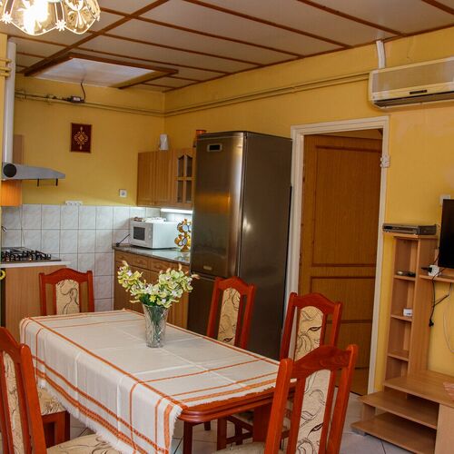 Pelcz Apartmanház Balatonboglár  4