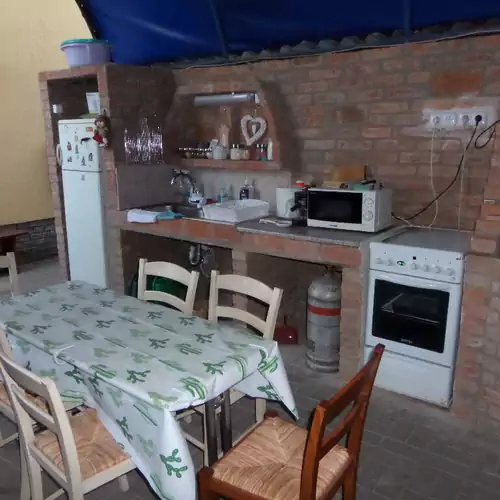 Karneol Apartmanház Cserkeszőlő 006 kép