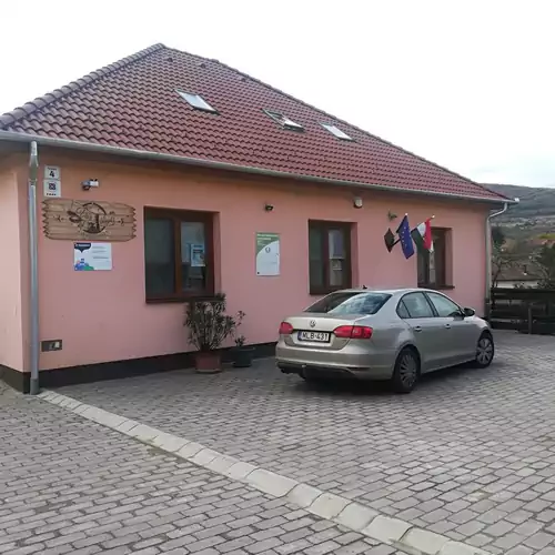 Vár-Liget Vendégház Kisnána 004 kép
