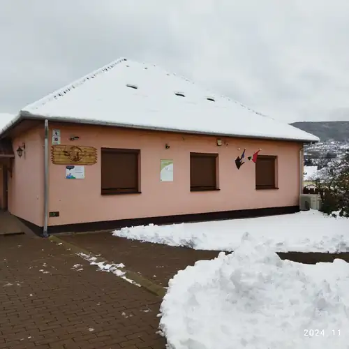 Vár-Liget Vendégház Kisnána 005 kép