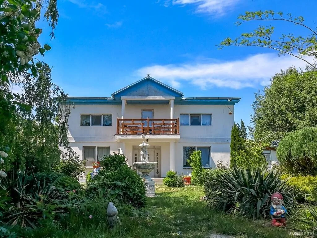 Pensiunea Perla Neagră Lotus Spa Câineni-Băi