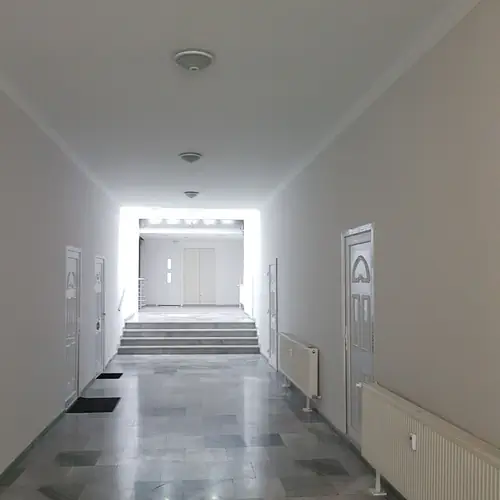 bel&eacute;p&eacute;s az &eacute;p&uuml;letbe 