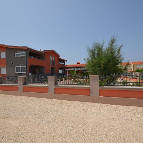 Apartments Komljen Vir  2
