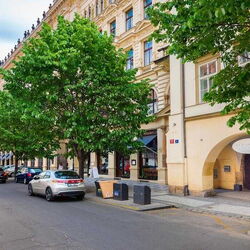 Almandine Boutique Apartments Praha
