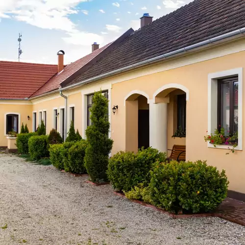 Kápolna Vendégház Kerkáskápolna 004 kép
