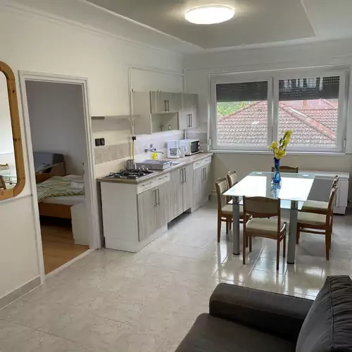 Cukrászda Apartman Balatonmáriafürdő 003 kép