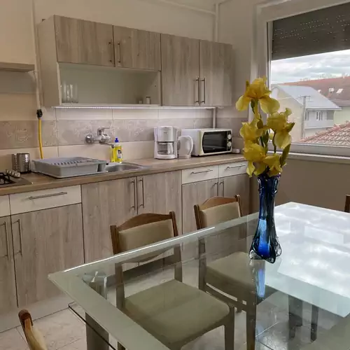 Cukrászda Apartman Balatonmáriafürdő 004 kép