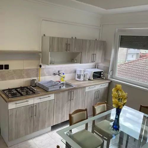Cukrászda Apartman Balatonmáriafürdő 005 kép