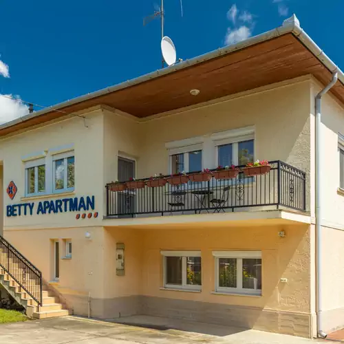 Betty Apartman Hajdúszoboszló 002 kép