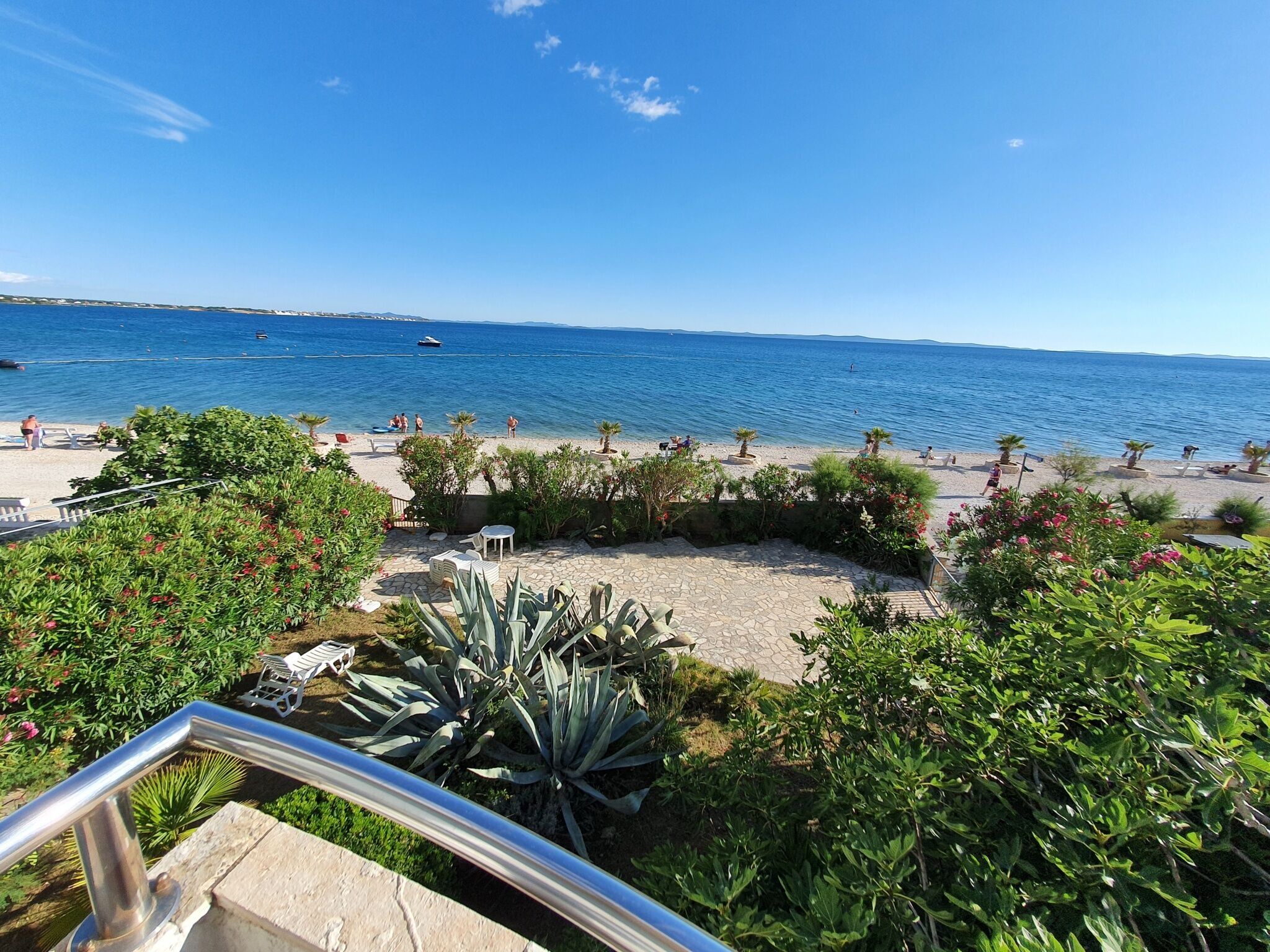 Sea & Garden Apartments Vir