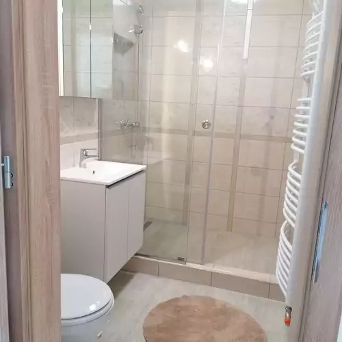 U8 Apartmanház Vonyarcvashegy 018 kép