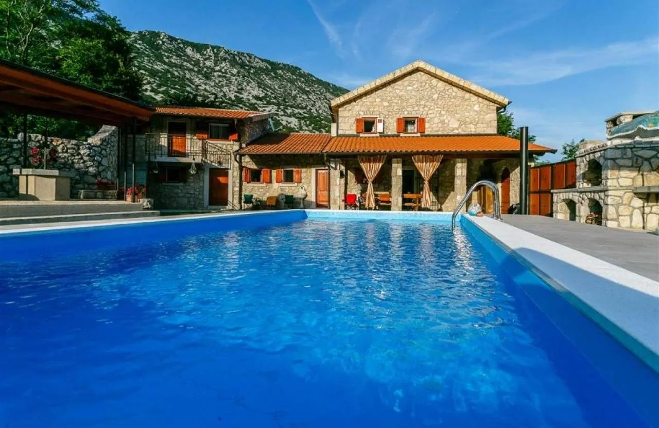 Villa Castra Drivenik