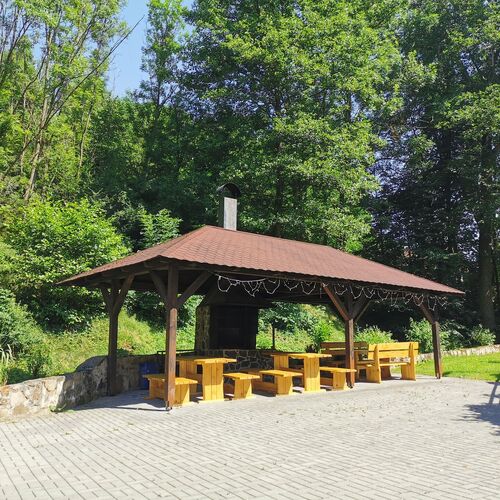 Penzion Li&scaron;kův ml&yacute;n venkovn&iacute; gril