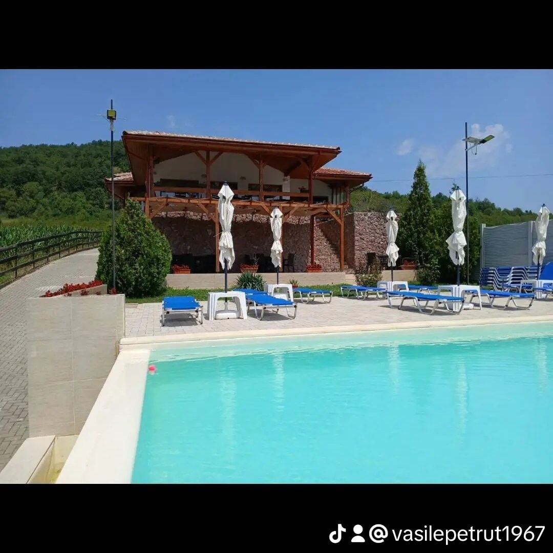 Piscină