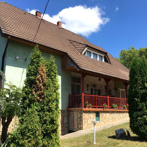 Erzsike Apartman Várvölgy  2
