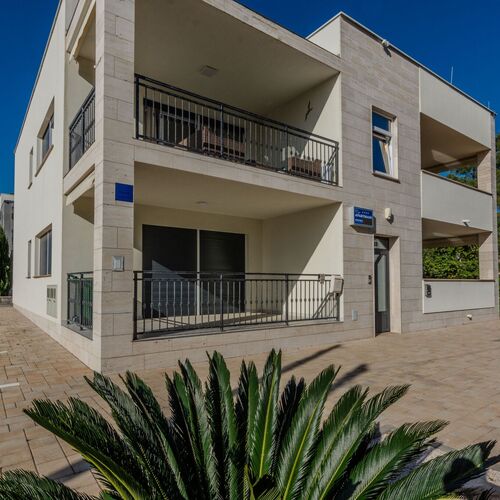 Apartment Eses Vir  2